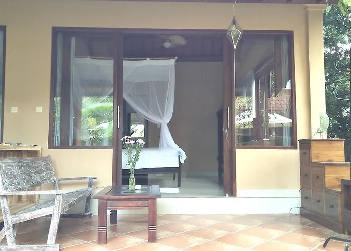 Griya Sriwedari 4*